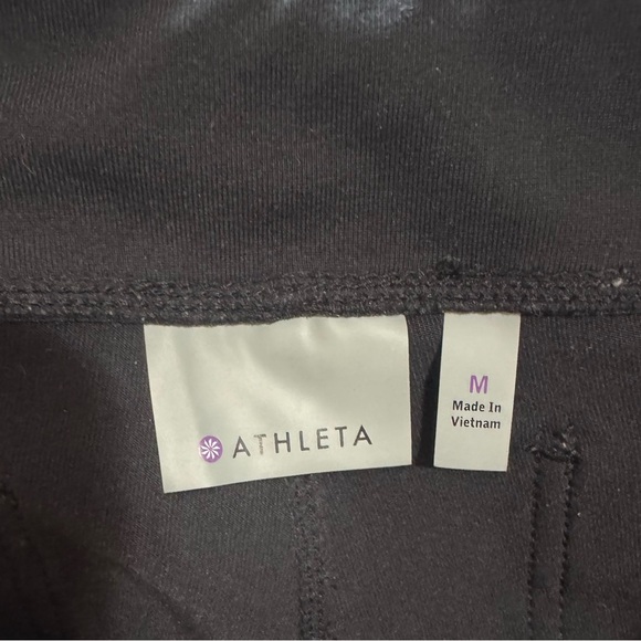 Athleta black athletic leggings ankle length, back & side pockets ~Medium - Picture 3 of 4